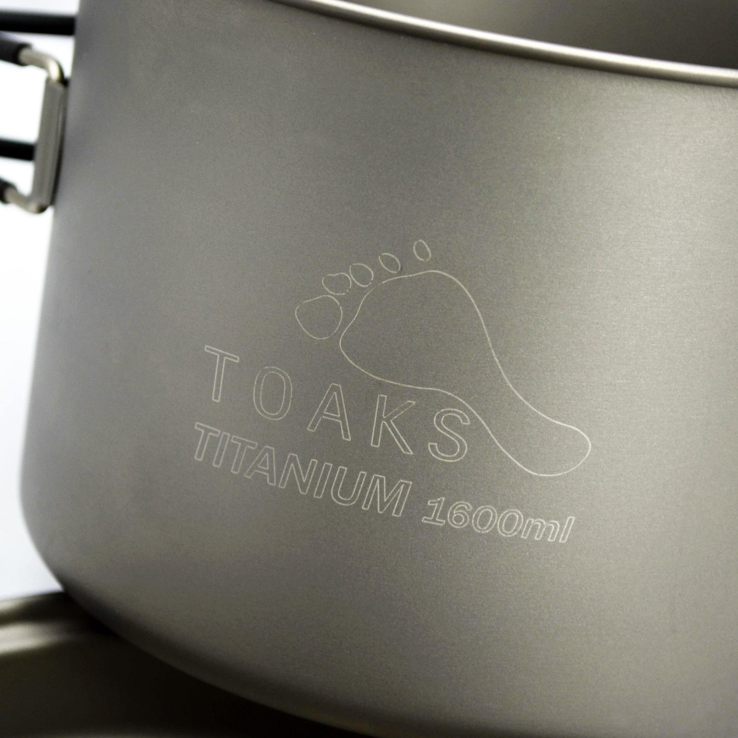 TOAKS アウトドア 軽量化 チタンポット 1600ml(蓋付き) POT-1600